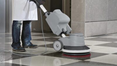 Come Scegliere il Servizio di Noleggio Monospazzola per le Tue Esigenze
