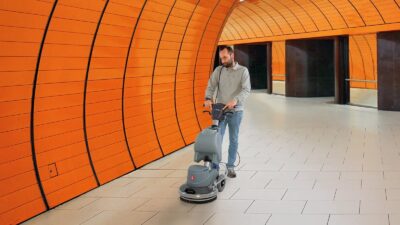 Monospazzola per Pavimenti Noleggio: Vantaggi Economici e Operativi